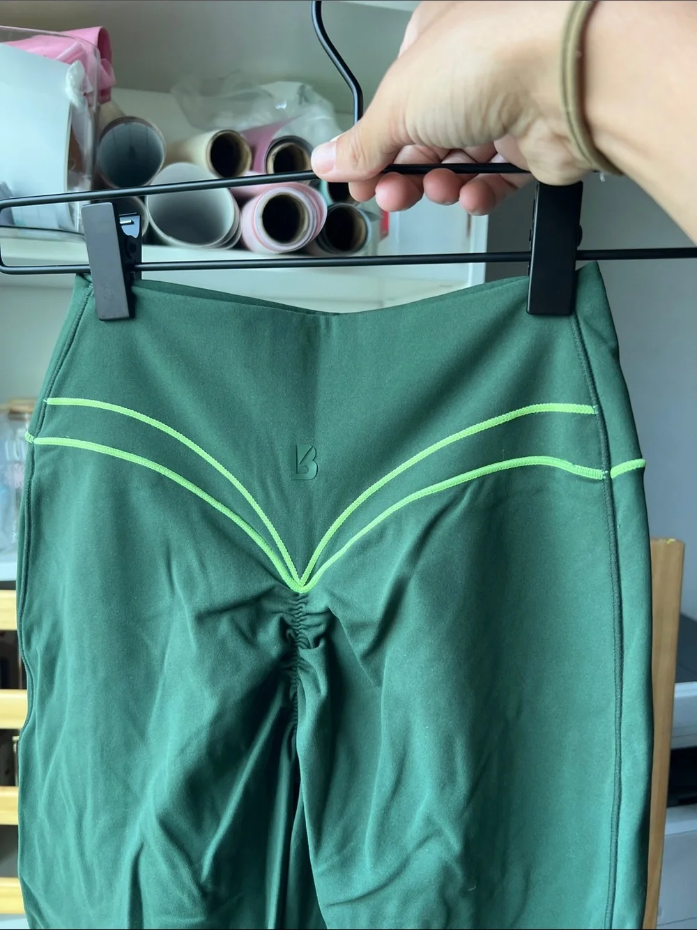 High-Waisted Green Leggings with Lime Accent - Picture 2 of 2